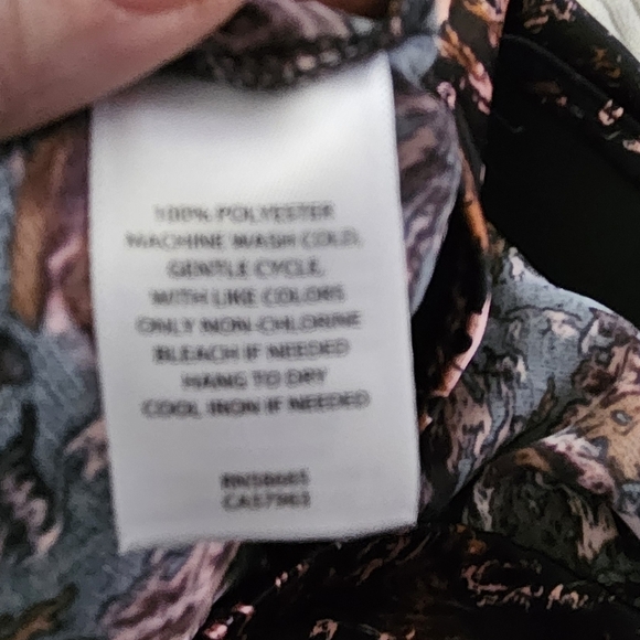 Halogen Abstract Print Women's Skirt Midi Size 1 - Picture 7 of 7